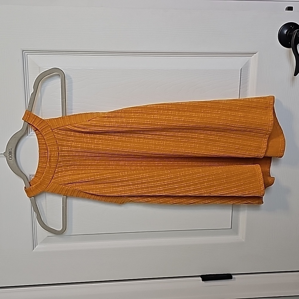 NWOT W5 high neck tank. Medium